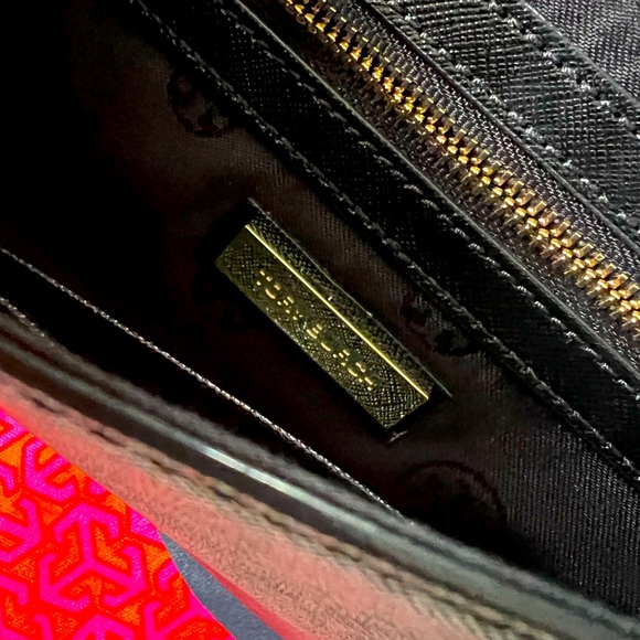 Tory Burch T clutch - Picture 4 of 5